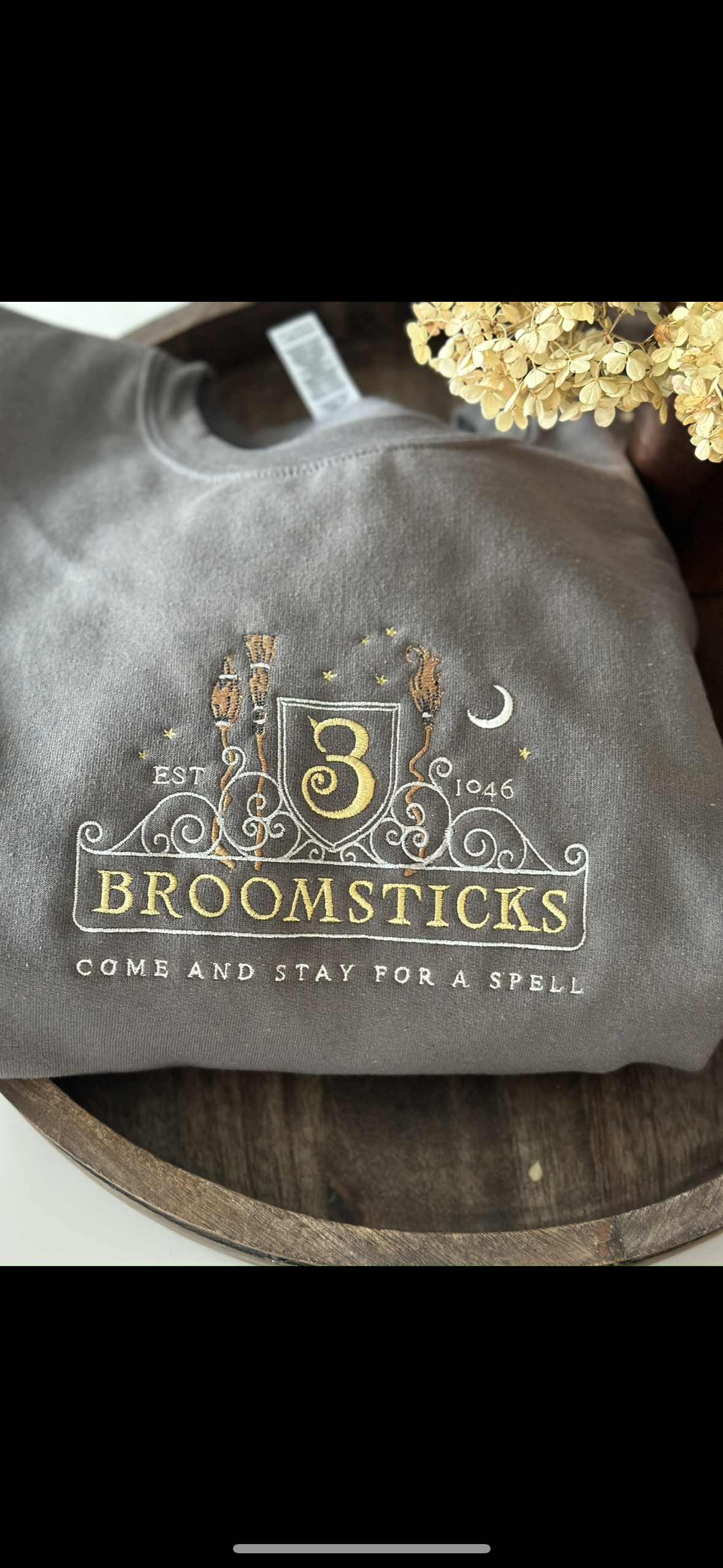 HP 3 broomsticks wizarding world embroidered shirt