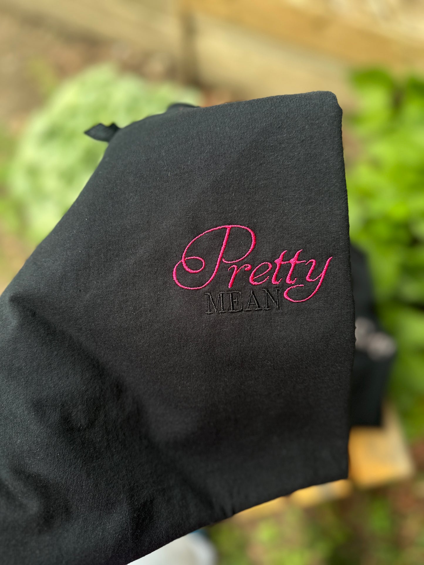 Pretty is embroidered t shirt crew neck