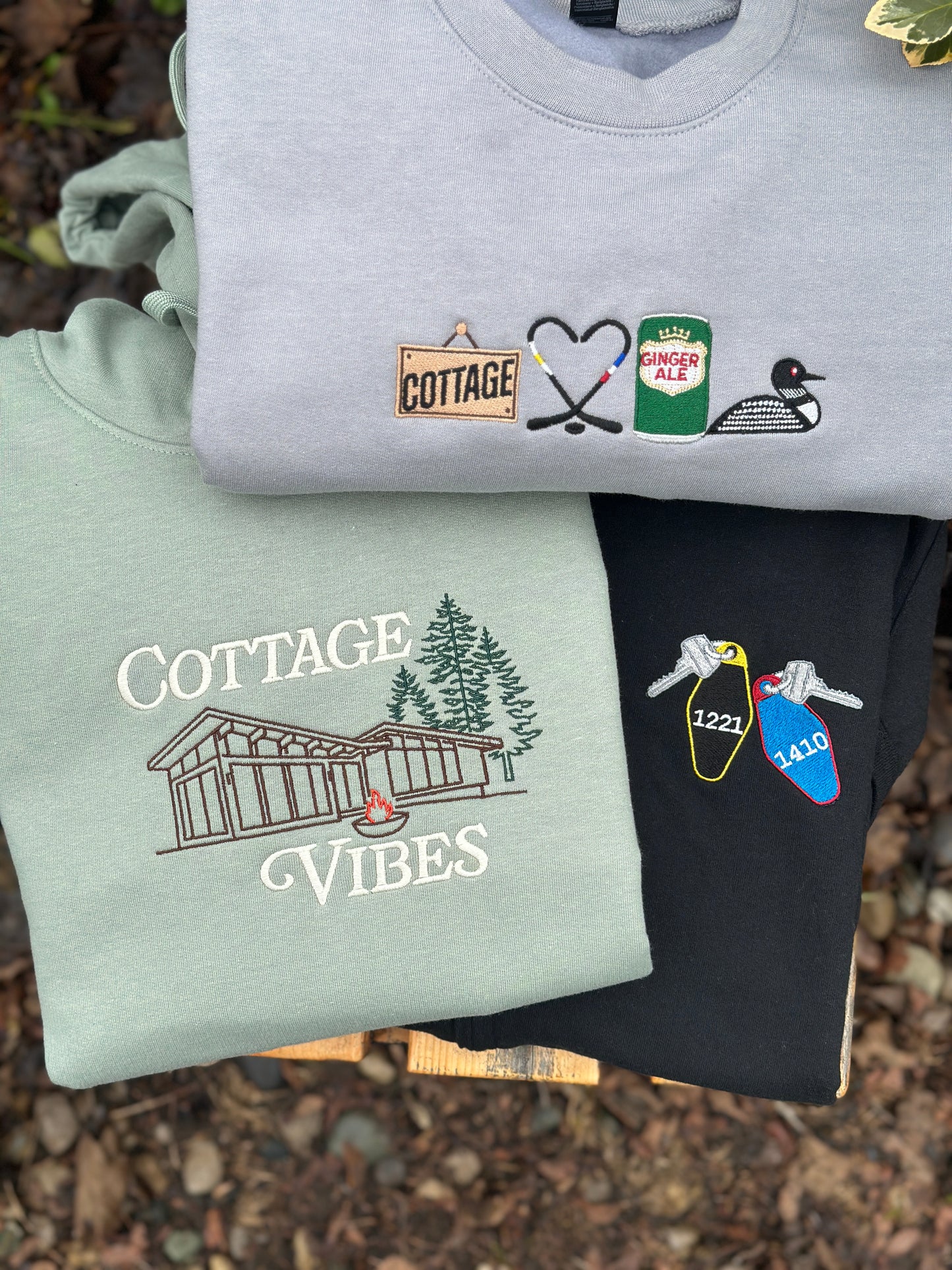 Hotel Keys embroidered tops