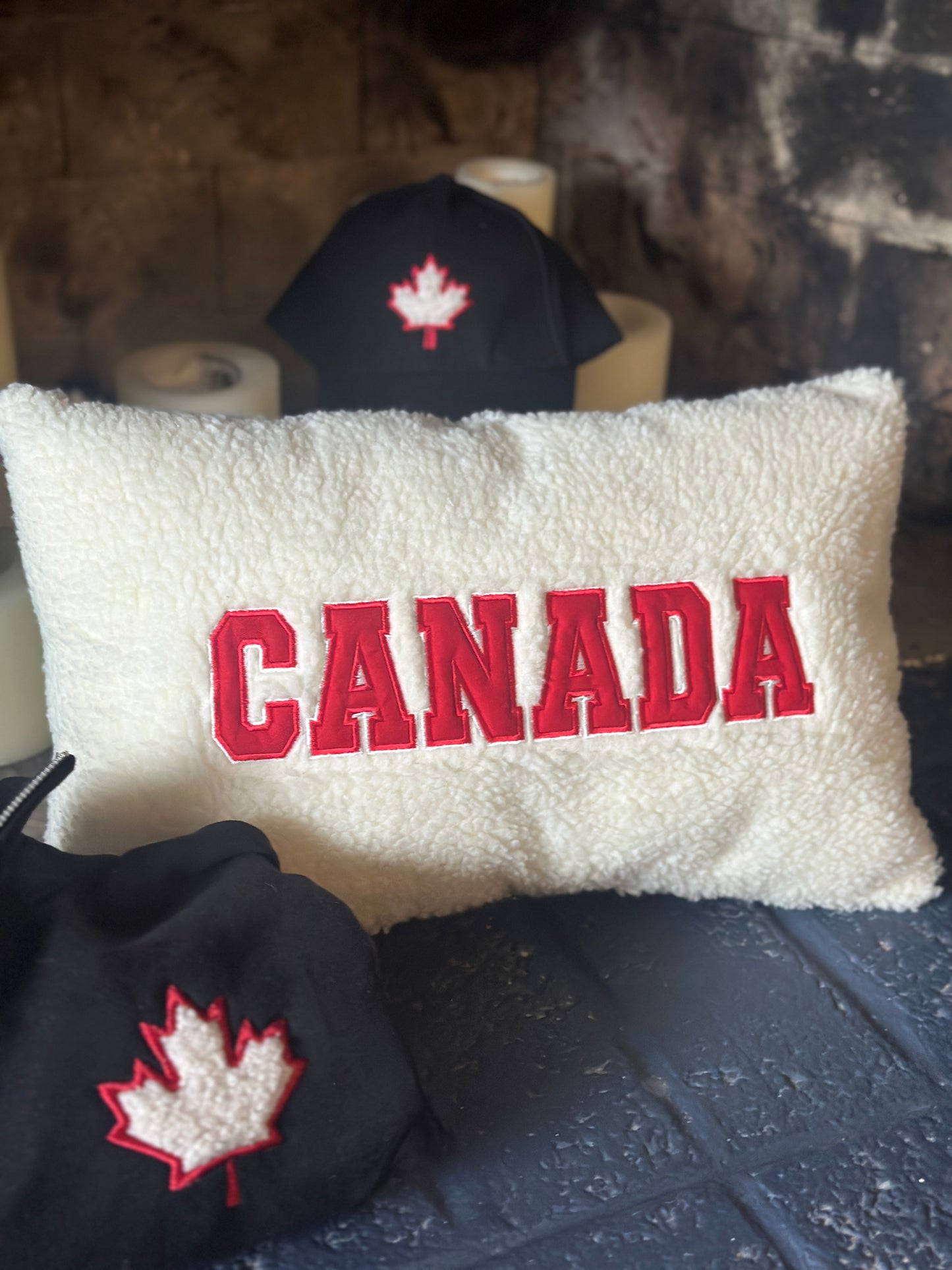 CANADA sherpa PILLOW