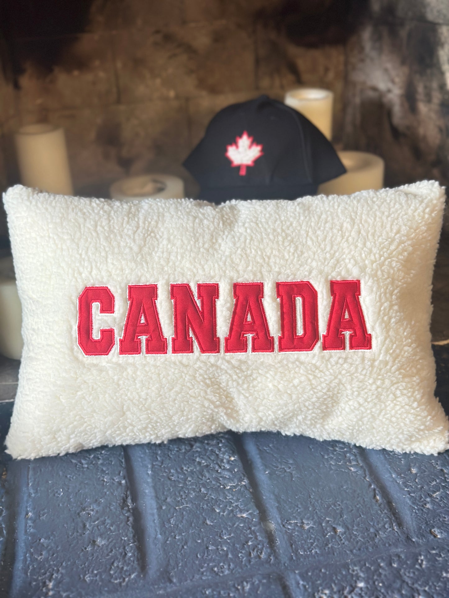 CANADA sherpa PILLOW